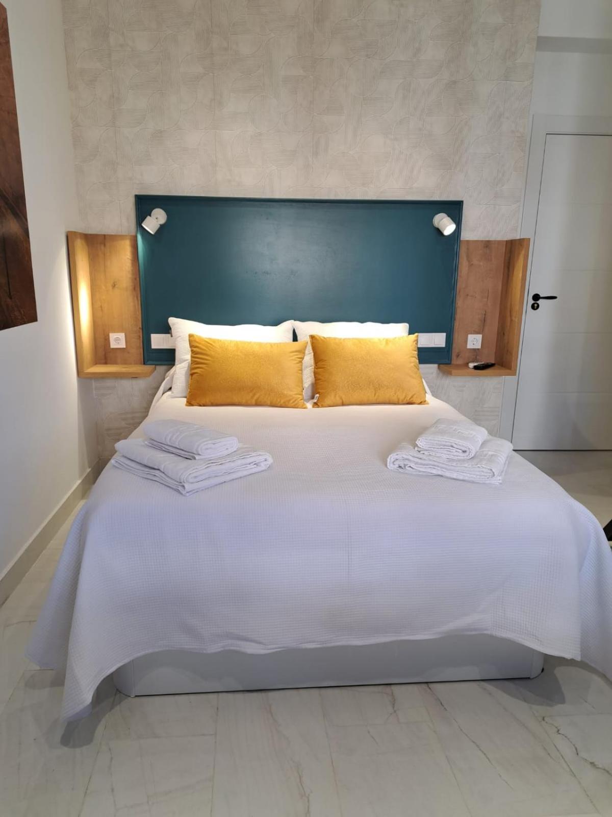 Vival Rastro Deluxe Apartment Ubeda  Bagian luar foto